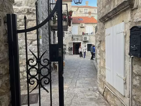 House 100m² in Montenegro, Budva. Priced at 735000€ rent photo-30