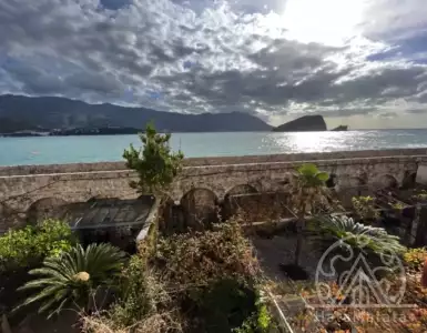 Buy in Montenegro for 735000€