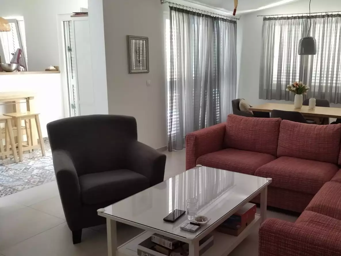 House 199m² in Spain, Barcelona. Priced at 440000€ rent photo-3