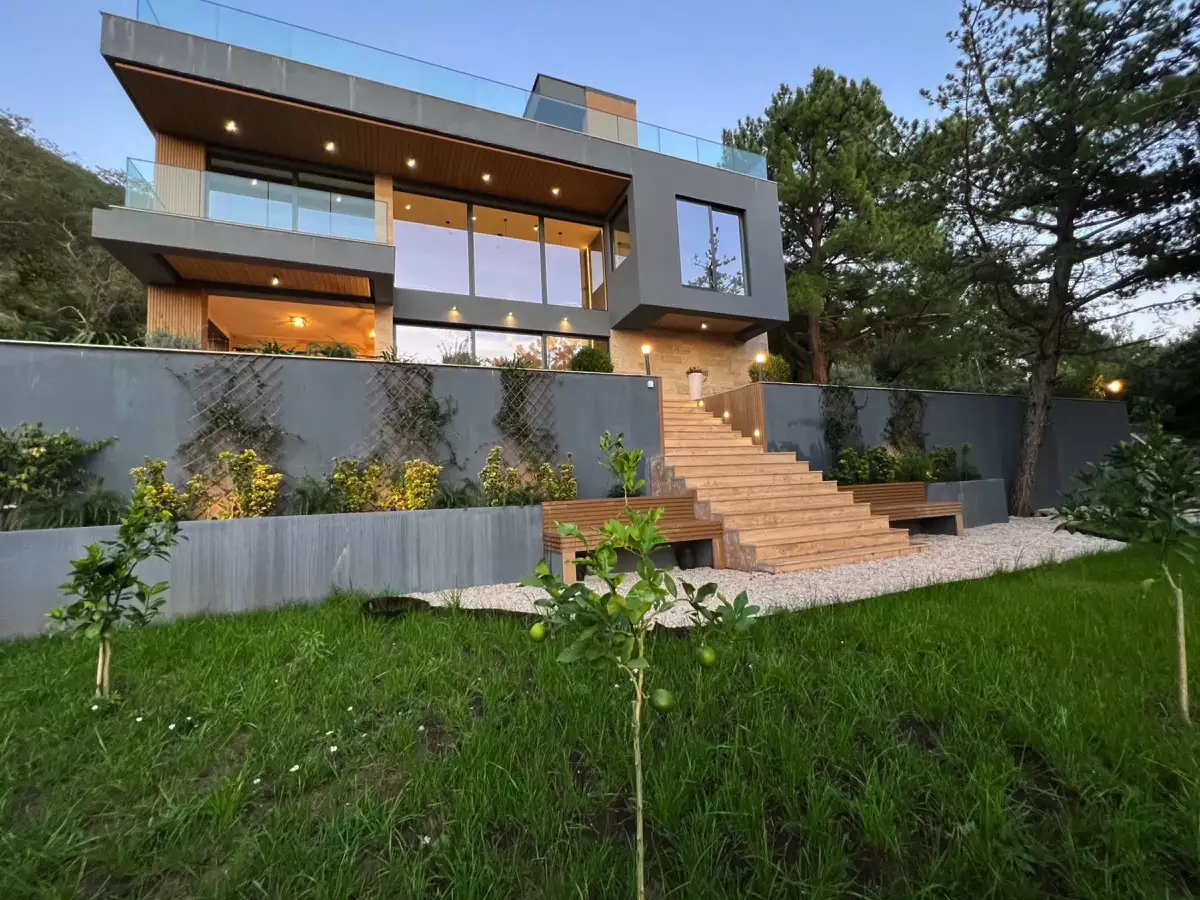 House 480m² in Montenegro, Kavac. Priced at 1750000€ rent photo-1
