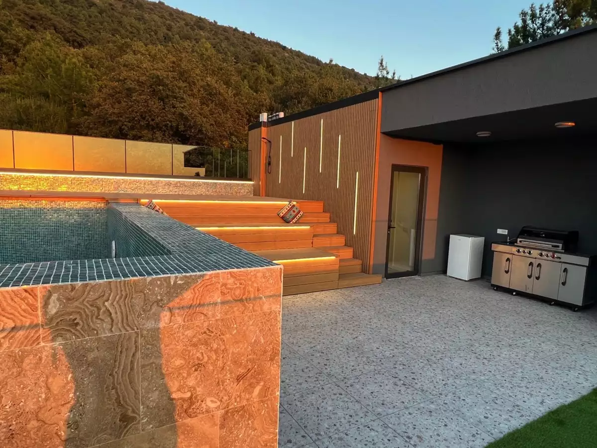House 480m² in Montenegro, Kavac. Priced at 1750000€ rent photo-7