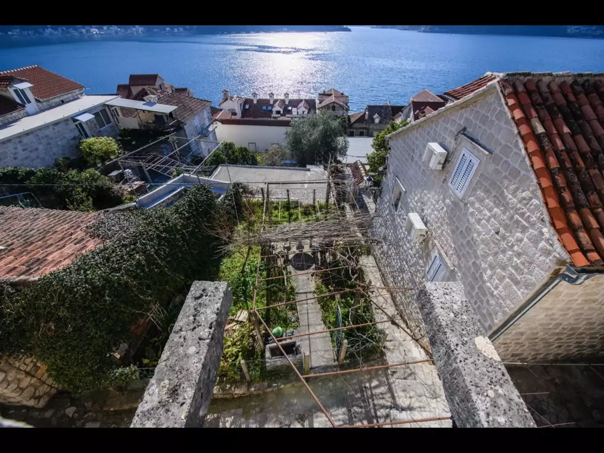 House 134m² in Montenegro, Perast. Priced at 840000€ rent photo-5