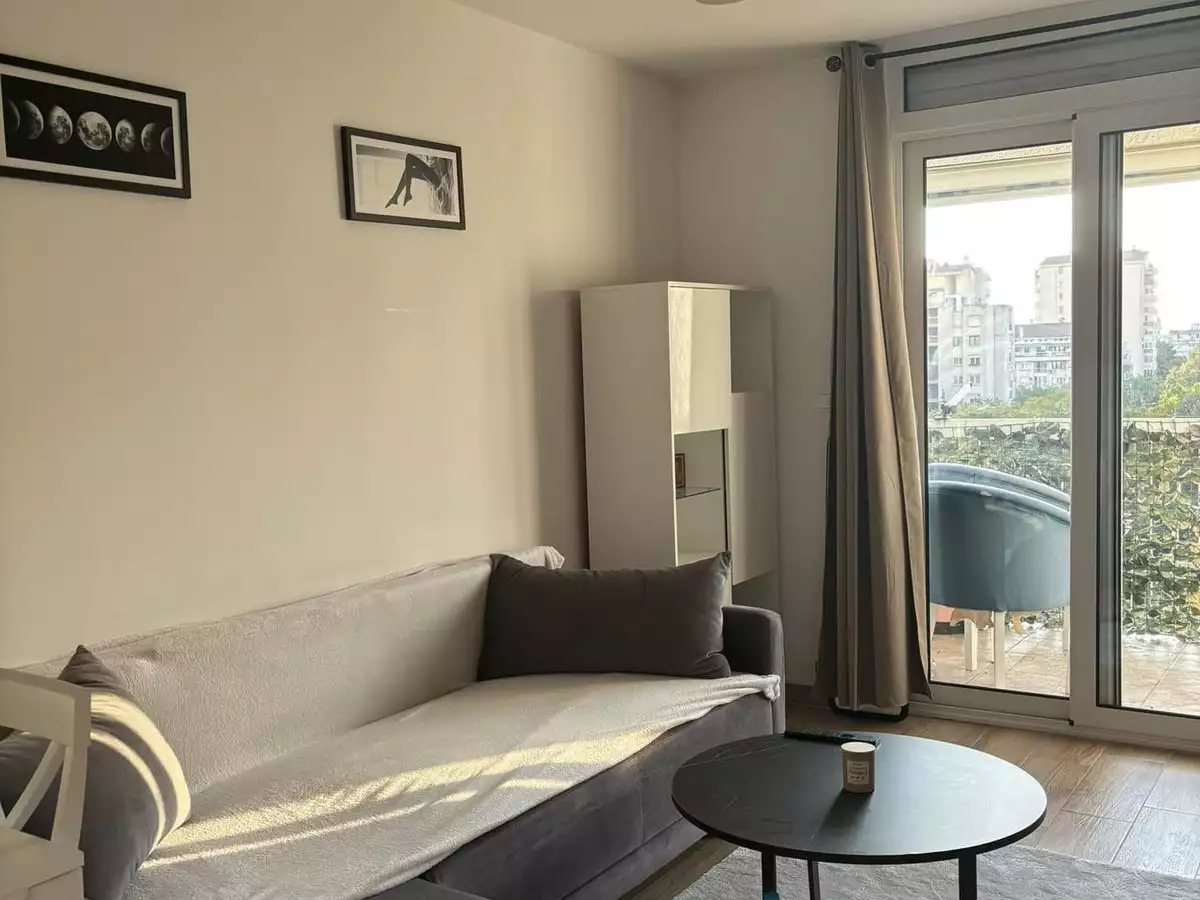 Flat 32m² in Spain, Barcelona. Priced at 95000€ rent photo-3