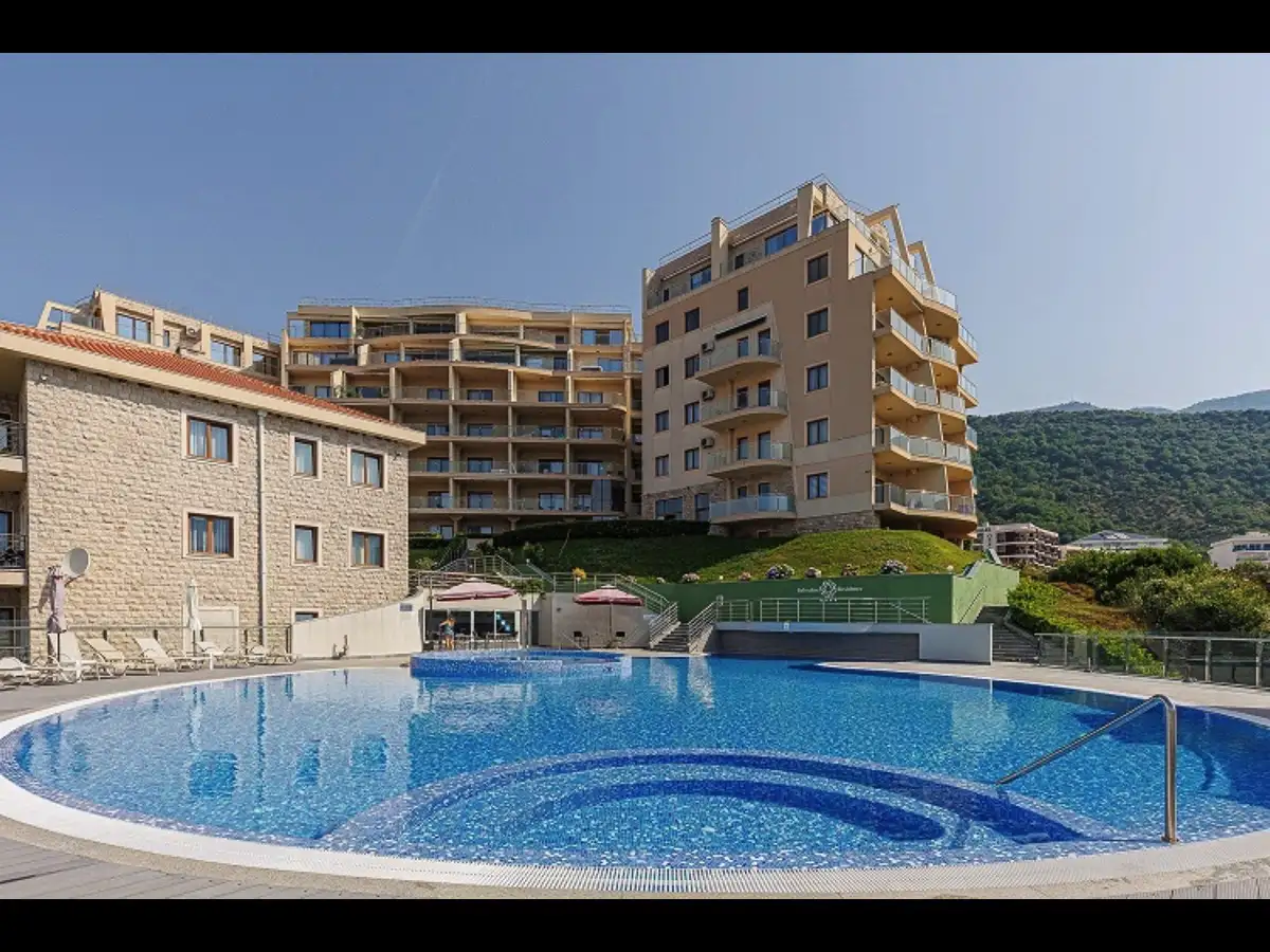 Flat 95m² in Montenegro, Becici. Priced at 385000€ rent photo-35