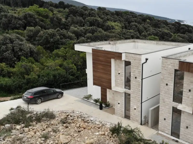 House 167m² in Montenegro, Dobra Voda. Priced at 450000€ rent photo-19