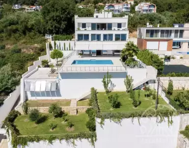 Buy in Montenegro for 1600000€