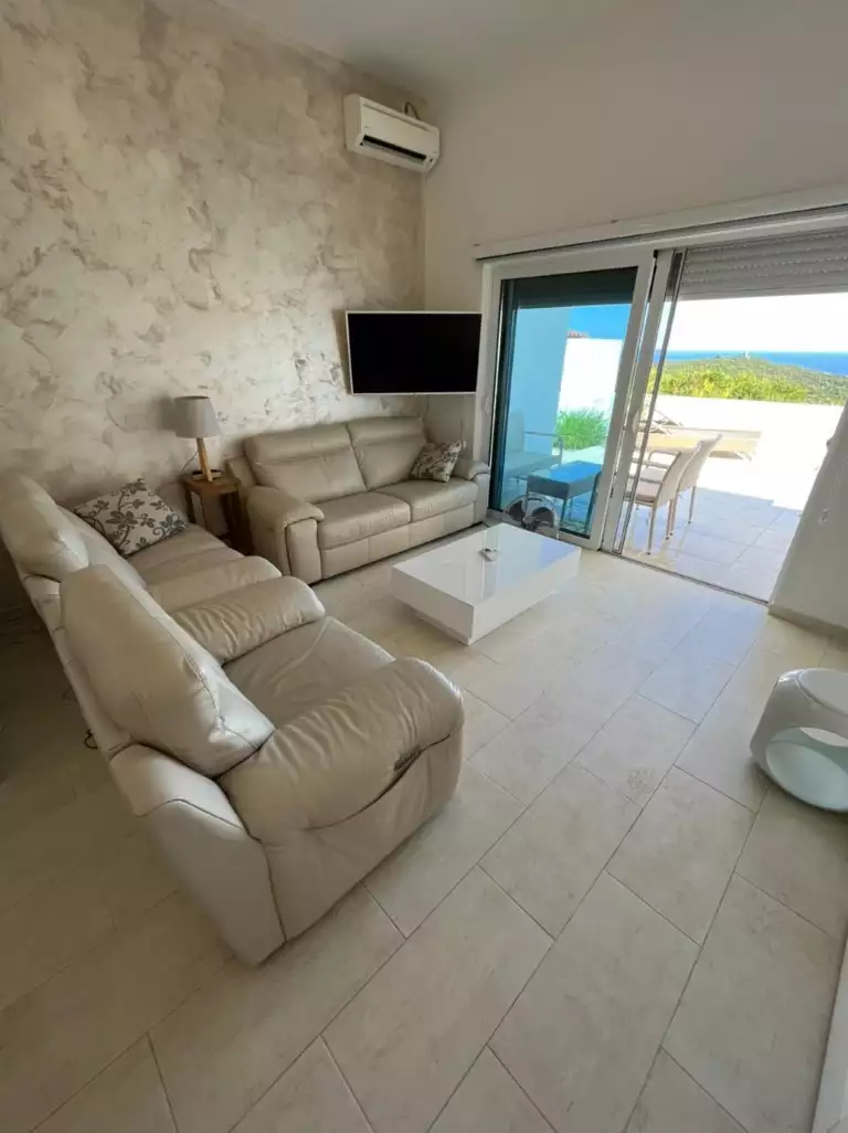 House 80m² in Montenegro, Krimovica. Priced at 260000€ rent photo-1