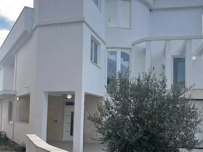 House 467m² in Montenegro, Krimovica. Priced at 450000€ rent photo-6