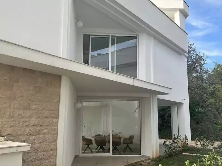 House 467m² in Montenegro, Krimovica. Priced at 450000€ rent photo-8
