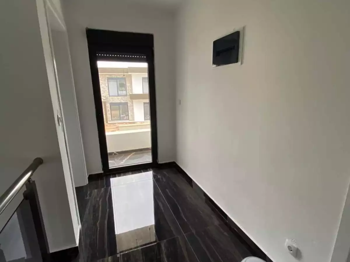 House 190m² in Spain, Barcelona. Priced at 235000€ rent photo-7
