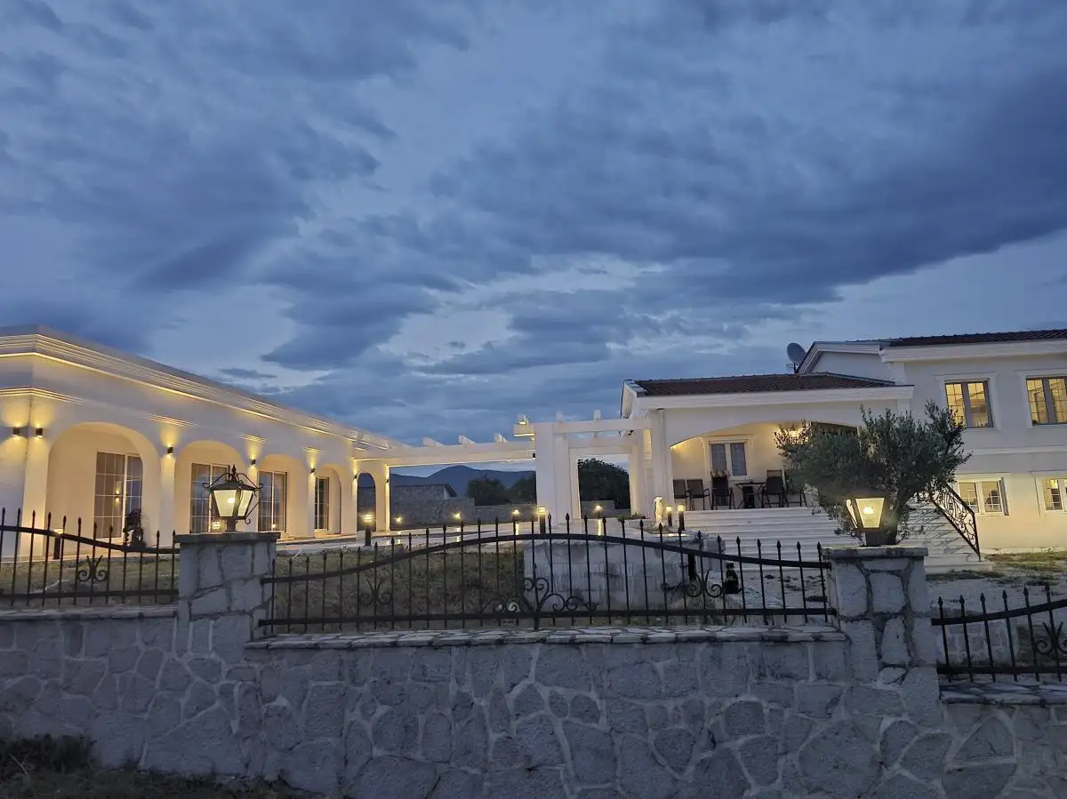 House 500m² in Montenegro, Ulcinj. Priced at 1500000€ rent photo-30