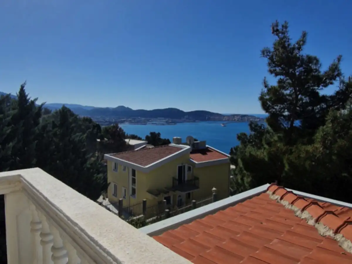 House 271m² in Montenegro, Susanj. Priced at 650000€ rent photo-80