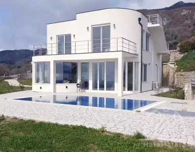 Buy in Montenegro for 750000€