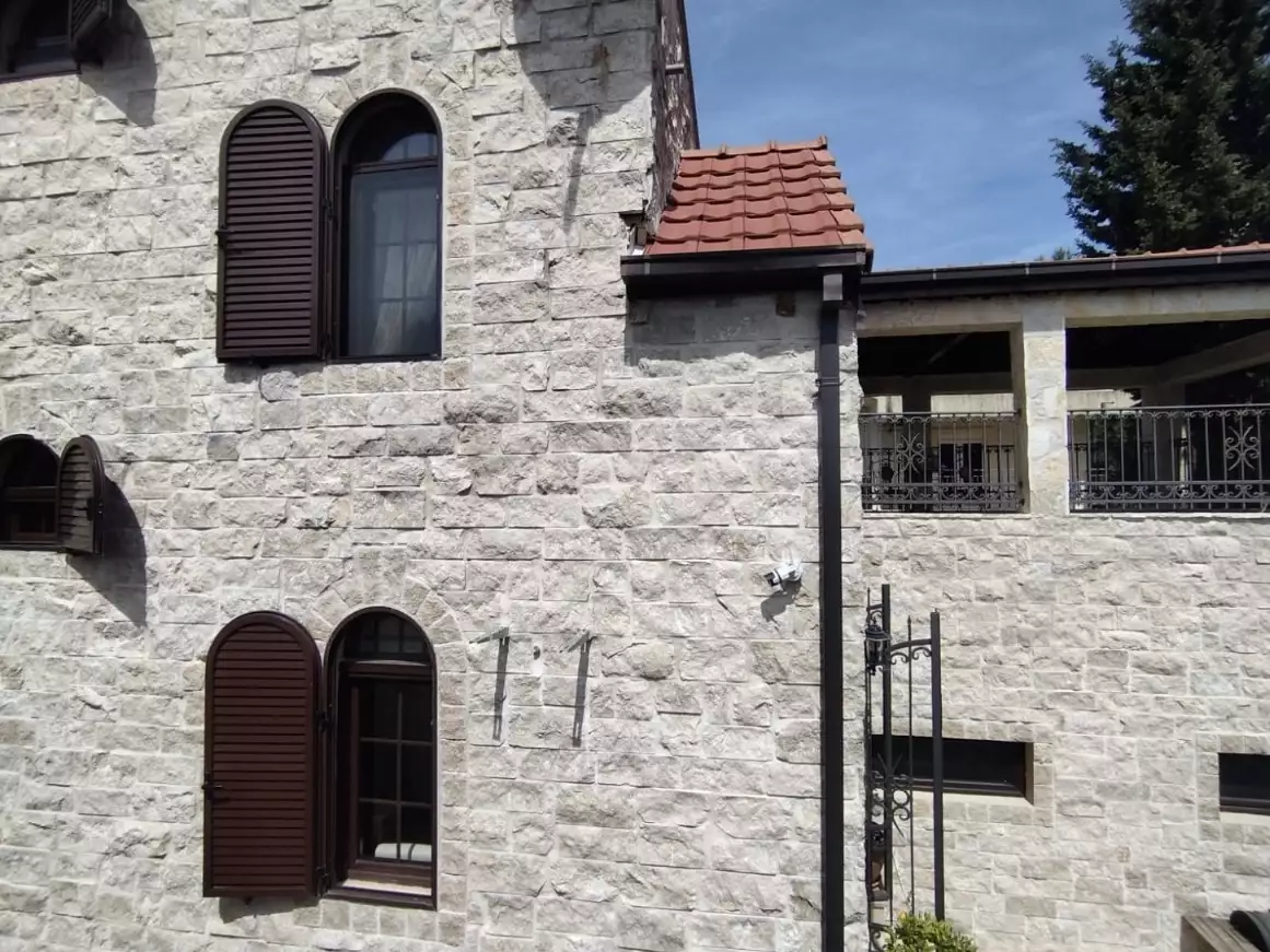 House 200m² in Montenegro, Sutomore. Priced at 420000€ rent photo-2
