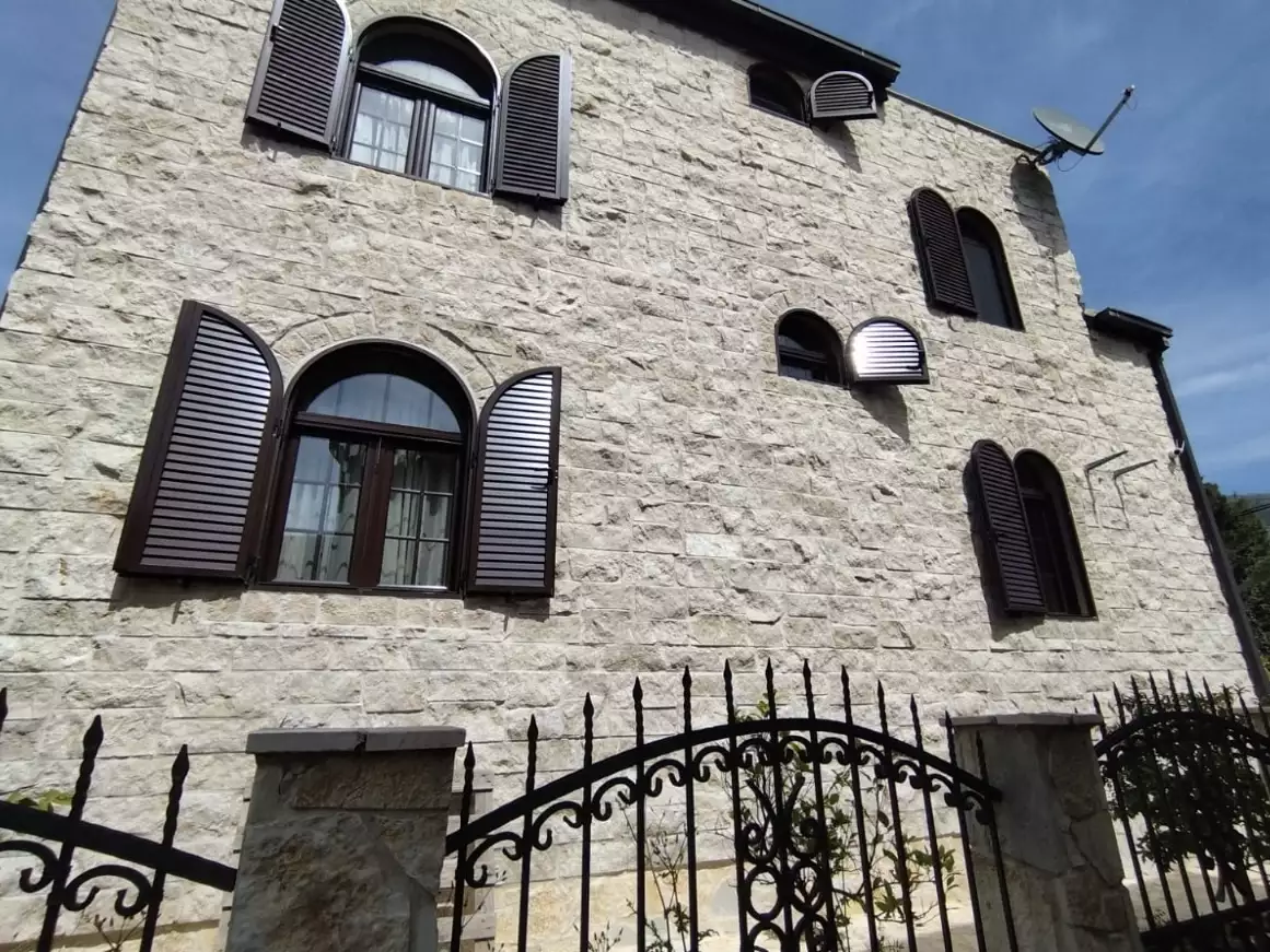 House 200m² in Montenegro, Sutomore. Priced at 420000€ rent photo-7