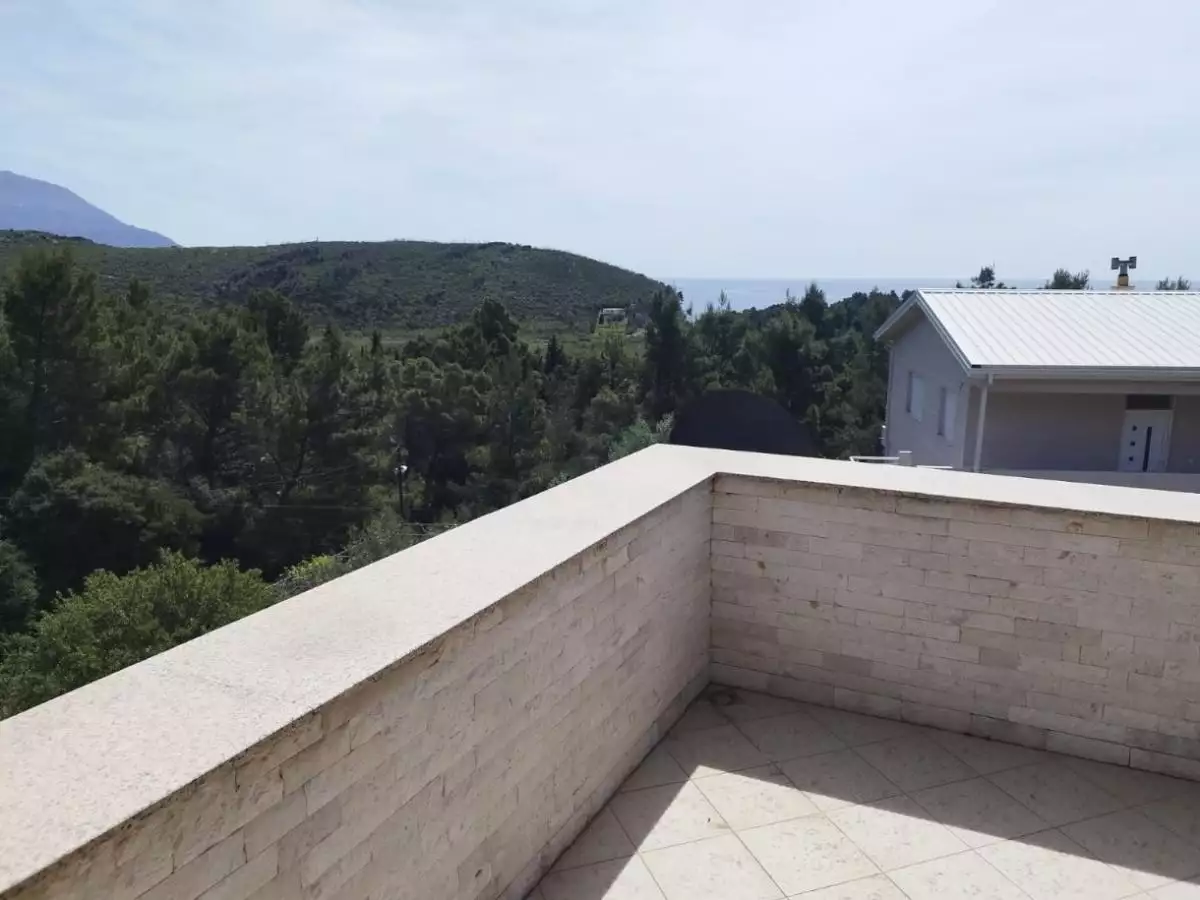 House 200m² in Montenegro, Sutomore. Priced at 420000€ rent photo-8