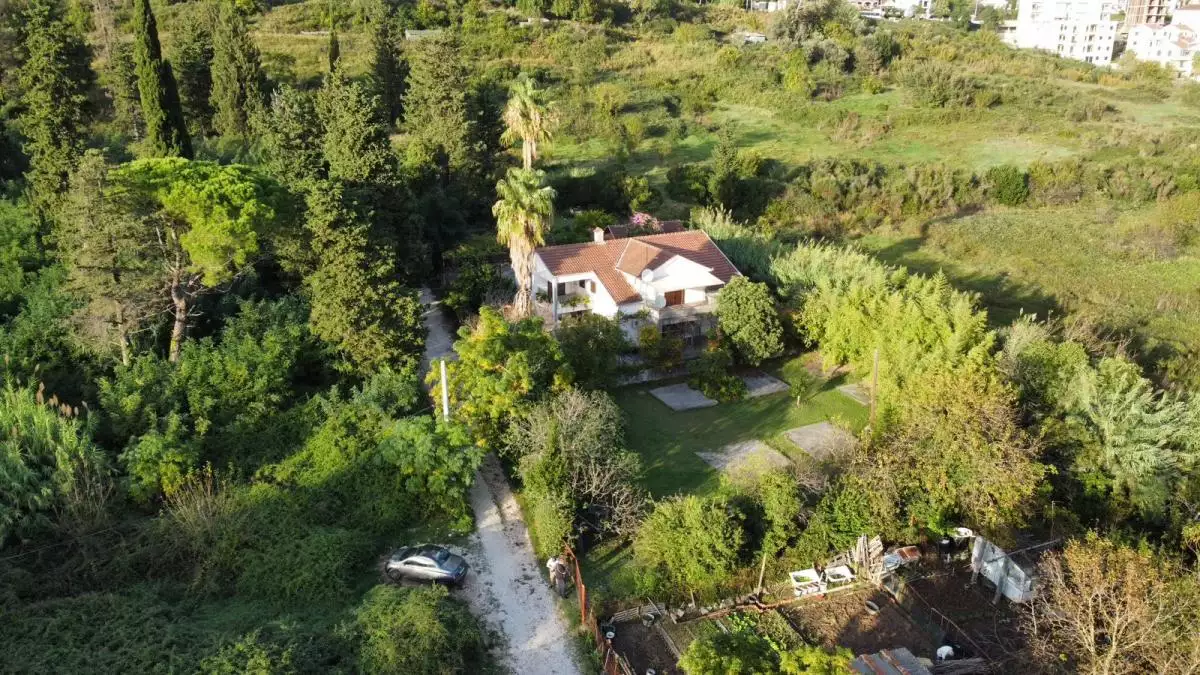 House 240m² in Montenegro, Kumbor. Priced at 650000€ rent photo-7