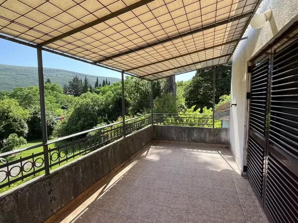 House 240m² in Montenegro, Kumbor. Priced at 650000€ rent photo-33