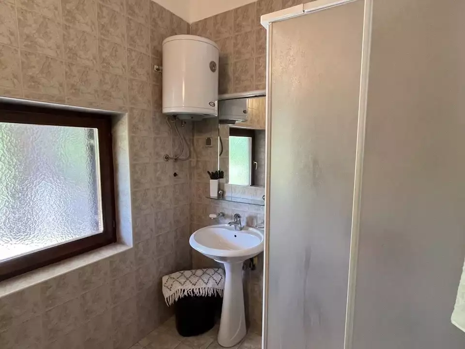 House 240m² in Montenegro, Kumbor. Priced at 650000€ rent photo-34