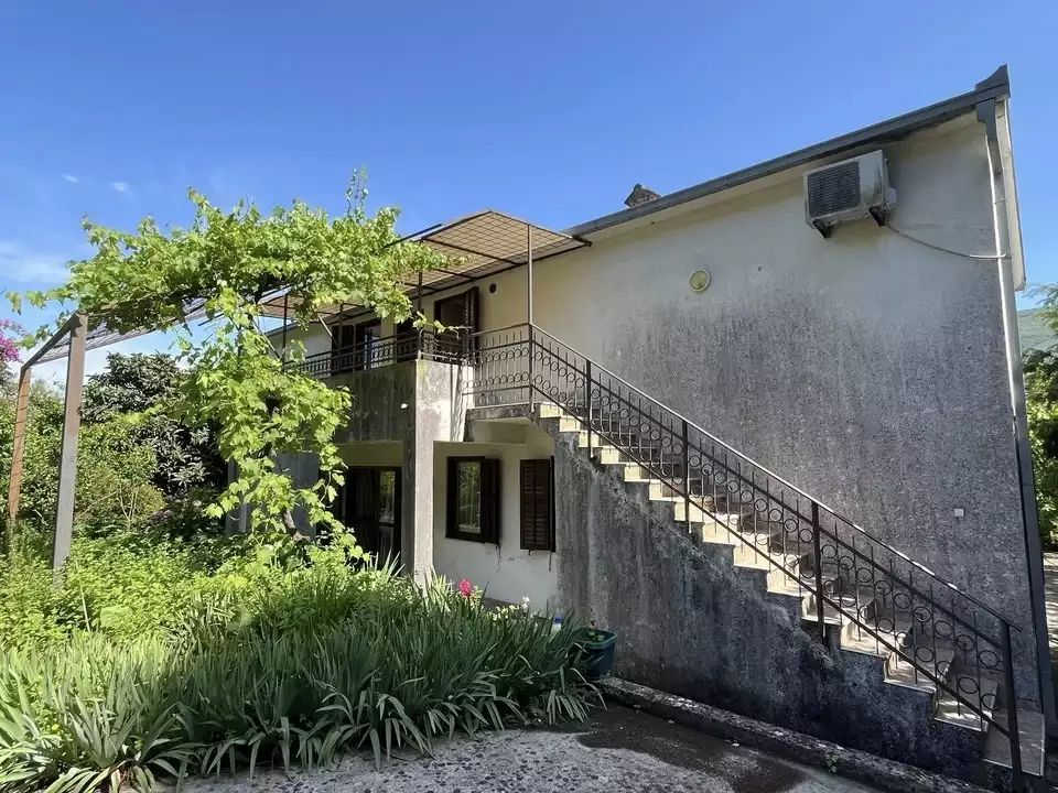 House 240m² in Montenegro, Kumbor. Priced at 650000€ rent photo-41