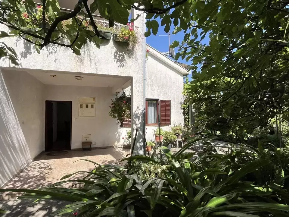 House 240m² in Montenegro, Kumbor. Priced at 650000€ rent photo-49