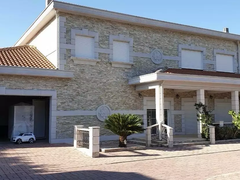 House 1000m² in Spain, Barcelona. Priced at 1200000€ rent photo-14