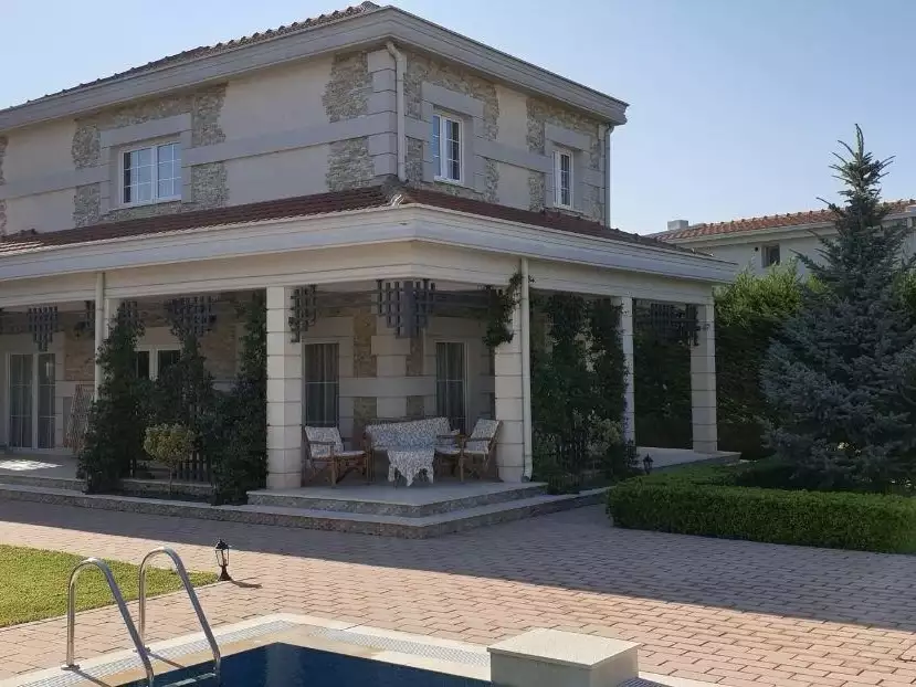 House 1000m² in Spain, Barcelona. Priced at 1200000€ rent photo-17