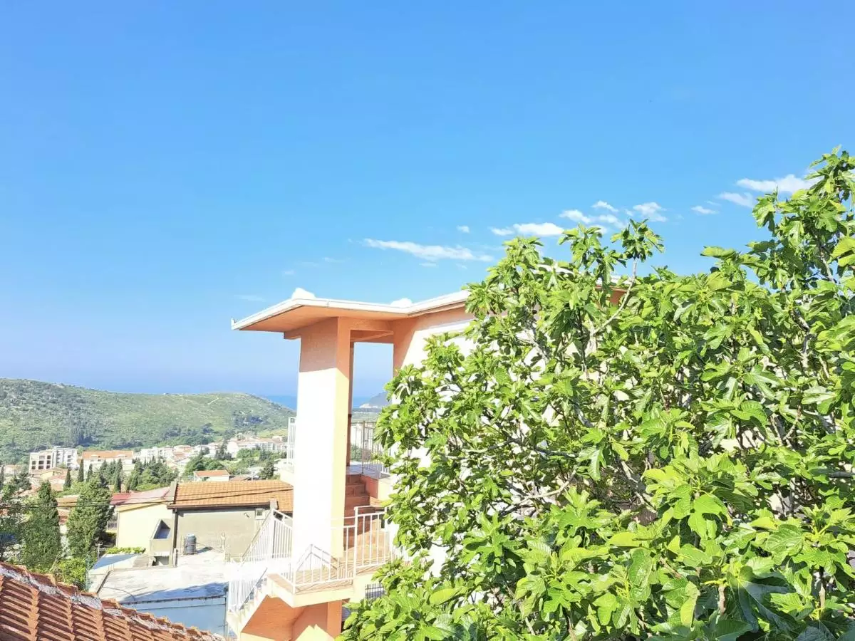 House 207m² in Montenegro, Sutomore. Priced at 140000€ rent photo-4