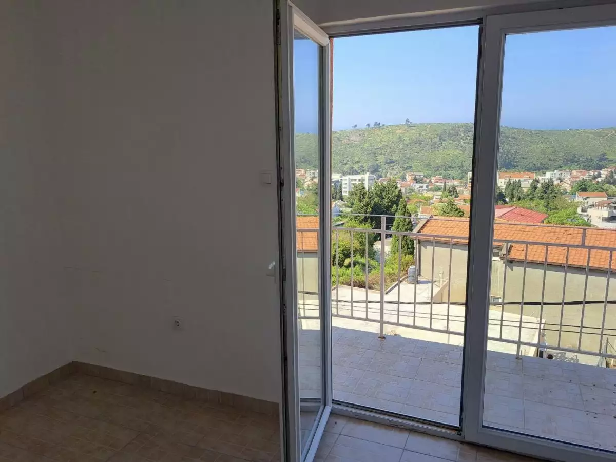 House 207m² in Montenegro, Sutomore. Priced at 140000€ rent photo-17
