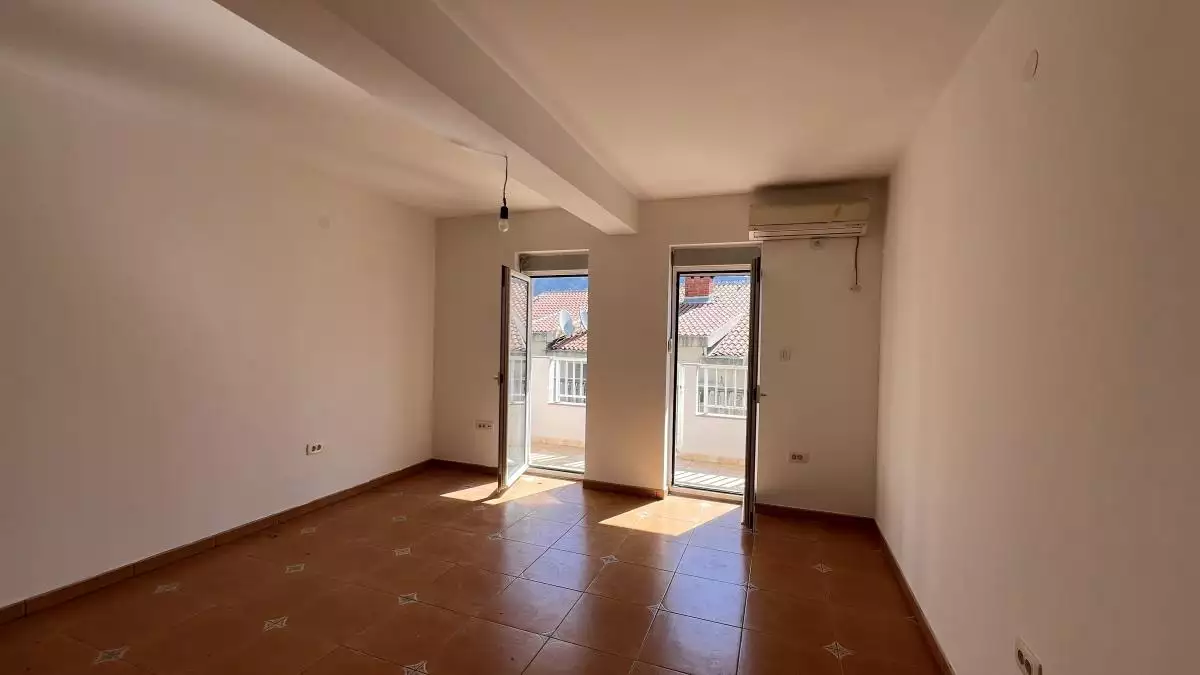Flat 42m² in Montenegro, Muo. Priced at 85000€ rent photo-2