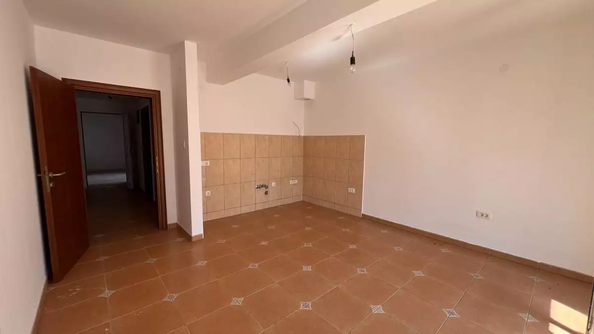 Flat 42m² in Montenegro, Muo. Priced at 85000€ rent photo-4