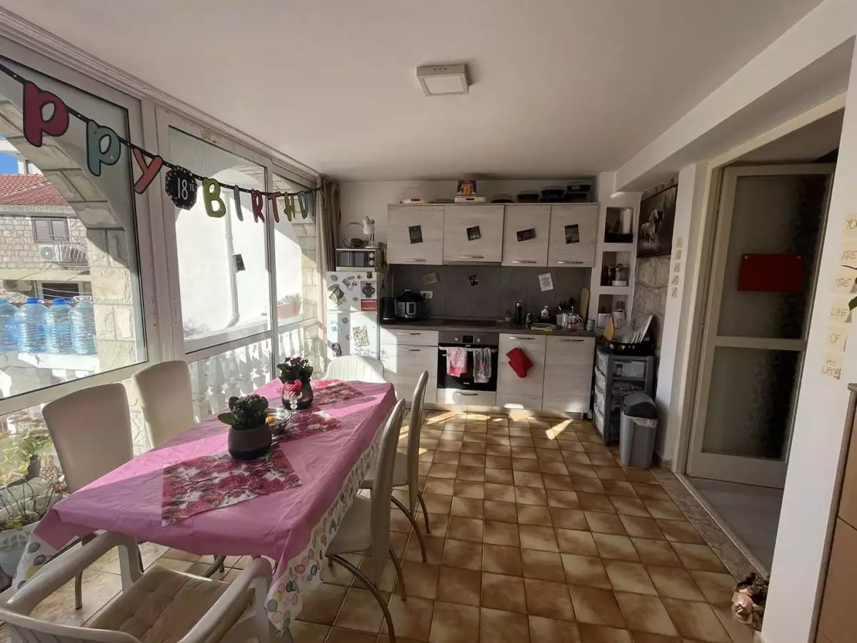 House 180m² in Montenegro, Becici. Priced at 180000€ rent photo-12