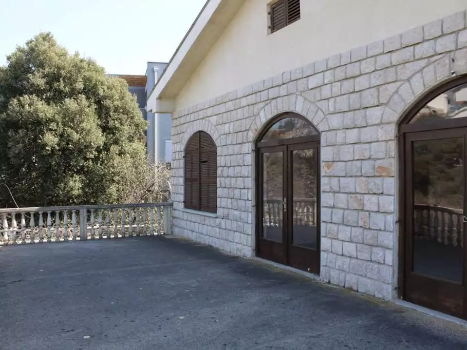 Hotels 274m² in Montenegro, Utjeha. Priced at 550000€ rent photo-15