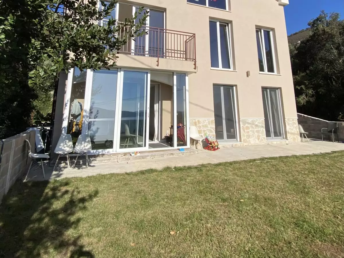House 300m² in Montenegro, Baosici. Priced at 526000€ rent photo-1