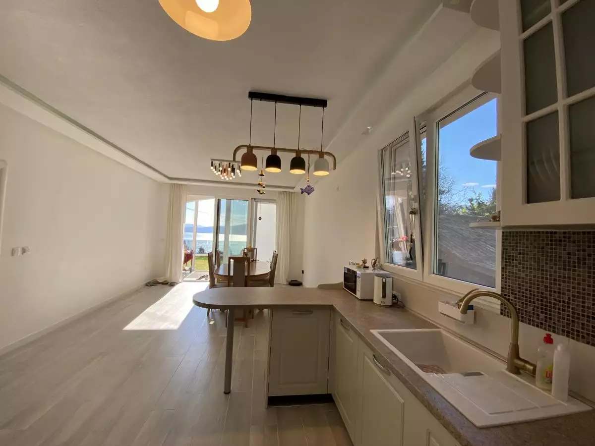 House 300m² in Montenegro, Baosici. Priced at 526000€ rent photo-18