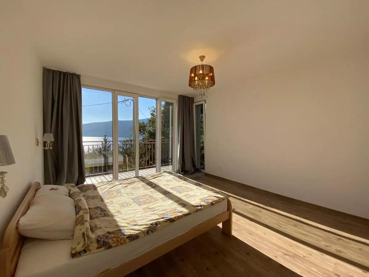 House 300m² in Montenegro, Baosici. Priced at 526000€ rent photo-33