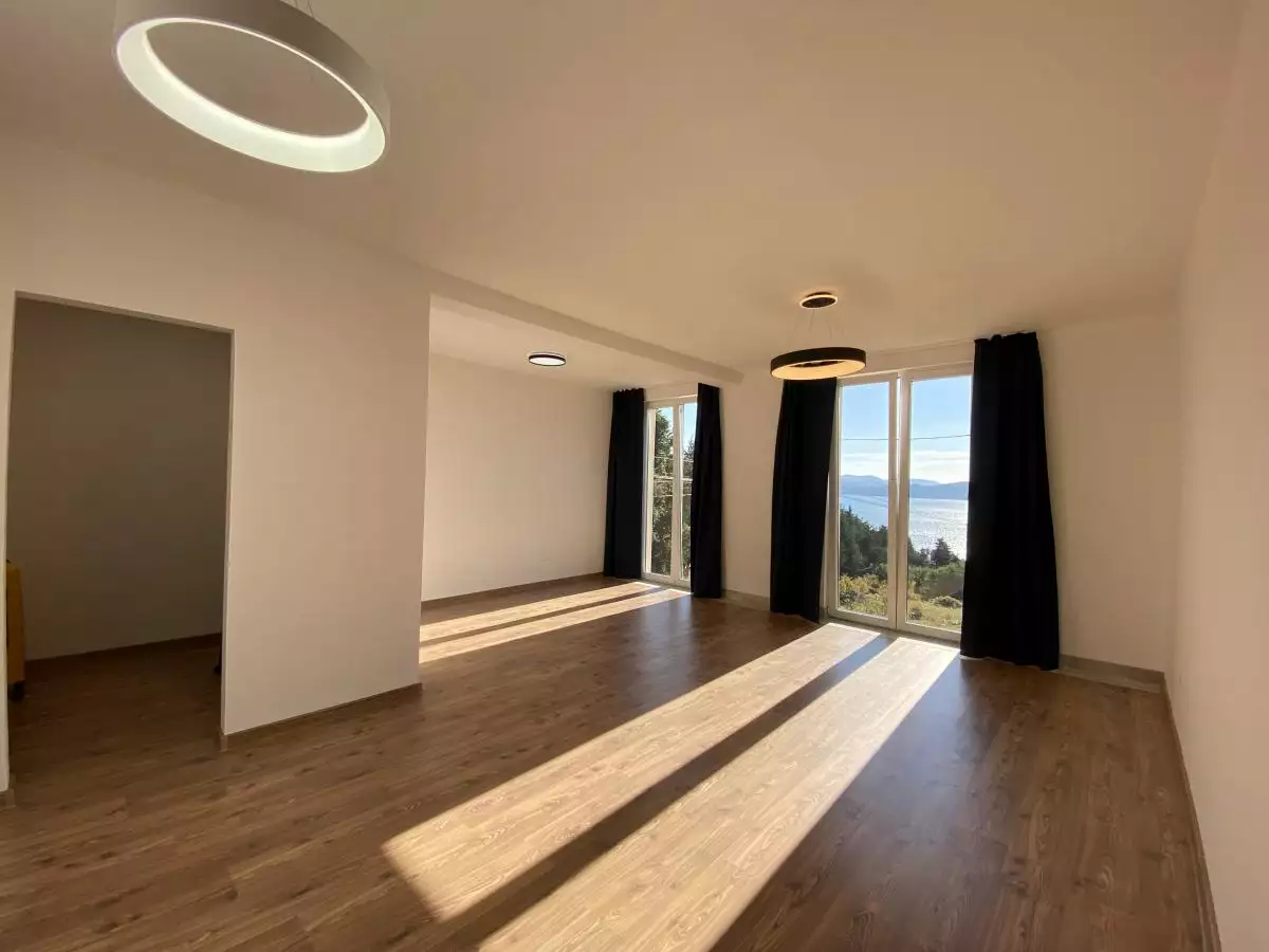 House 300m² in Montenegro, Baosici. Priced at 526000€ rent photo-35