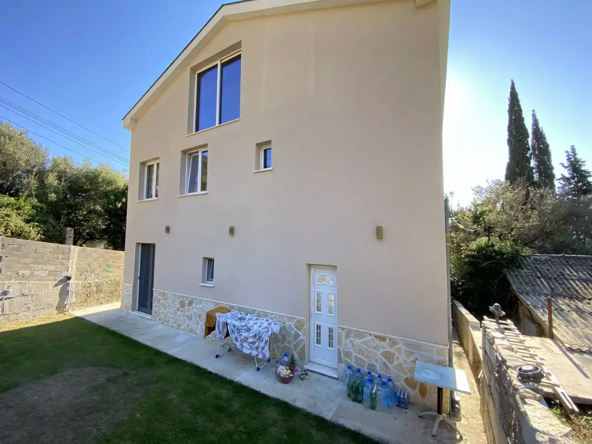 House 300m² in Montenegro, Baosici. Priced at 526000€ rent photo-50