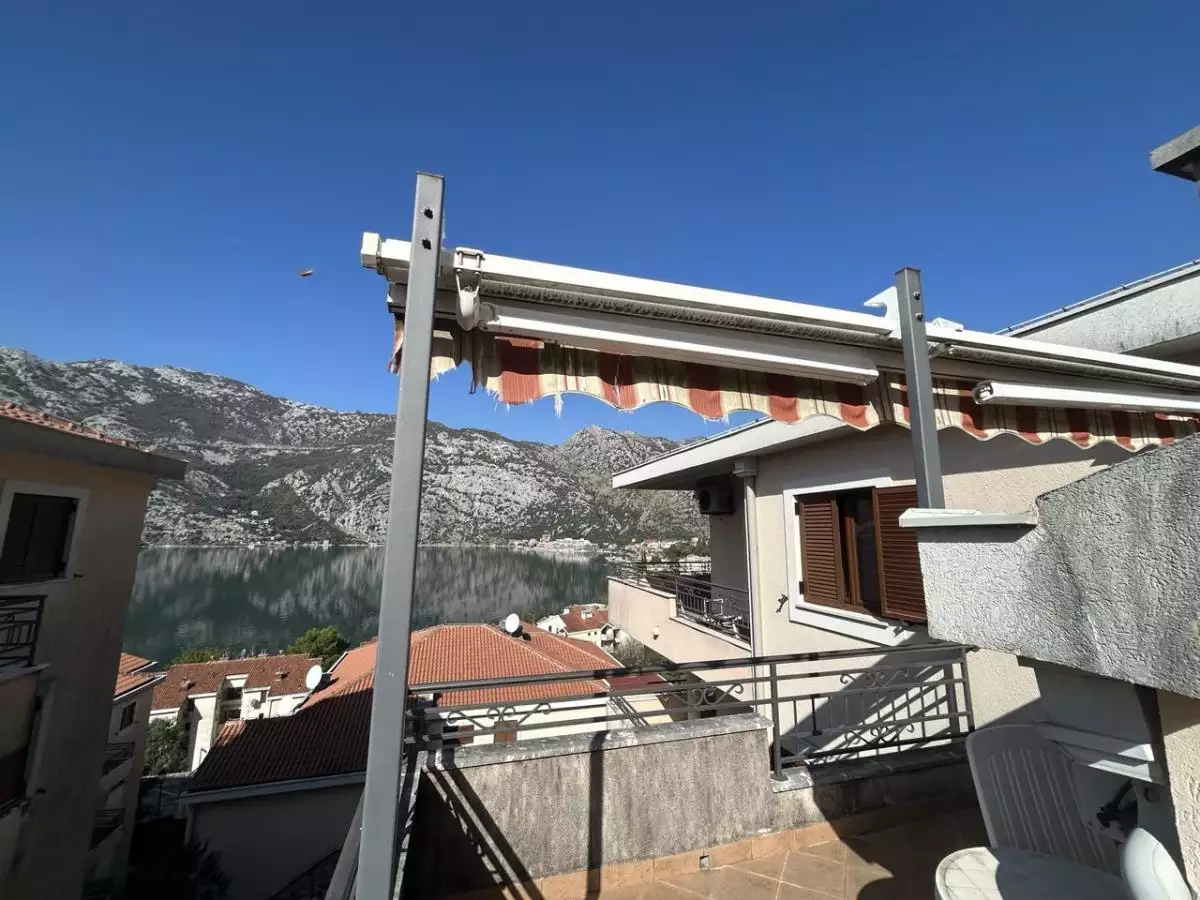 Flat 57m² in Montenegro, Risan. Priced at 115000€ rent photo-2