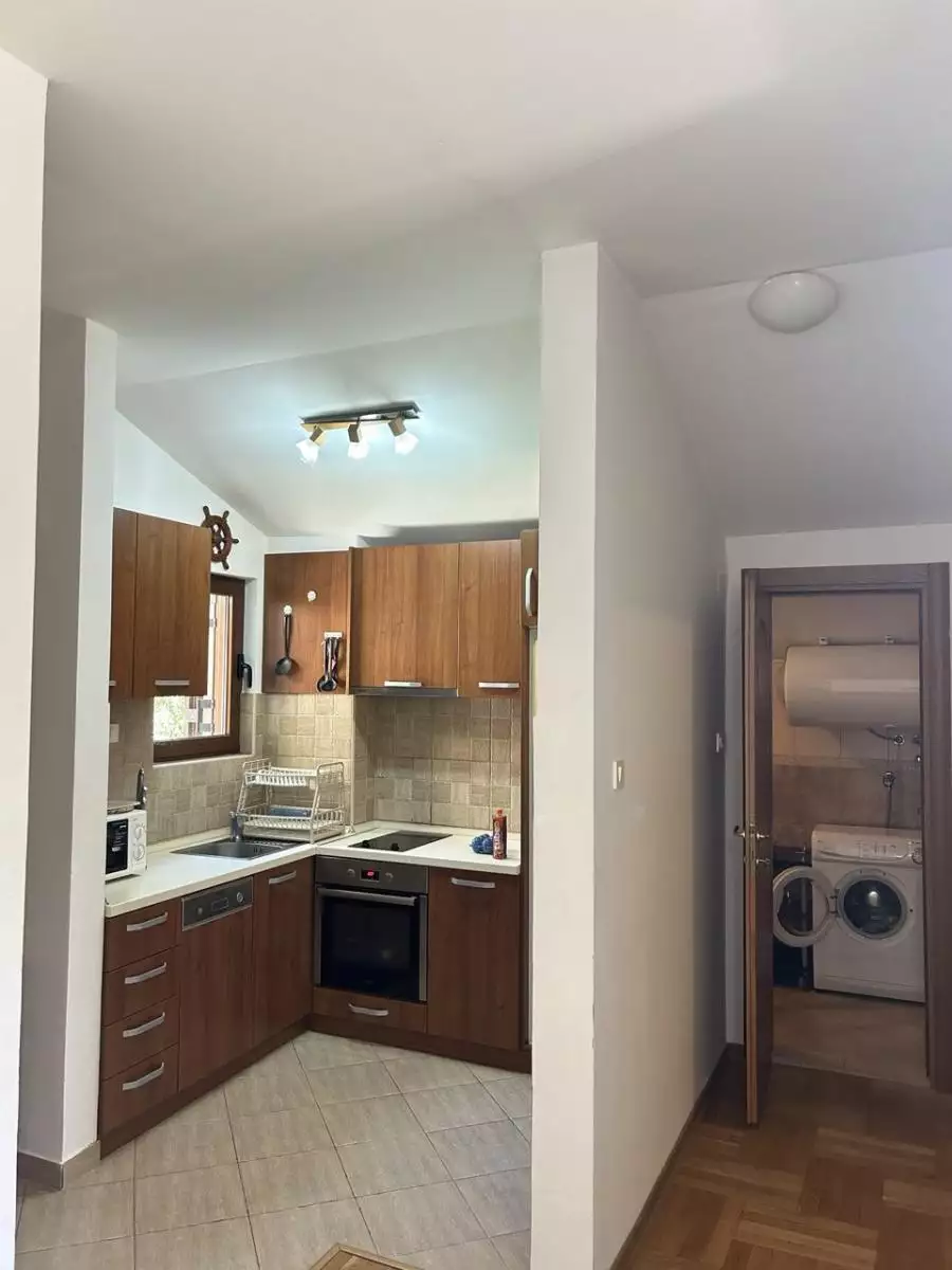 Flat 57m² in Montenegro, Risan. Priced at 115000€ rent photo-5