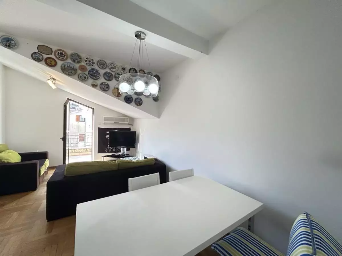 Flat 57m² in Montenegro, Risan. Priced at 115000€ rent photo-9