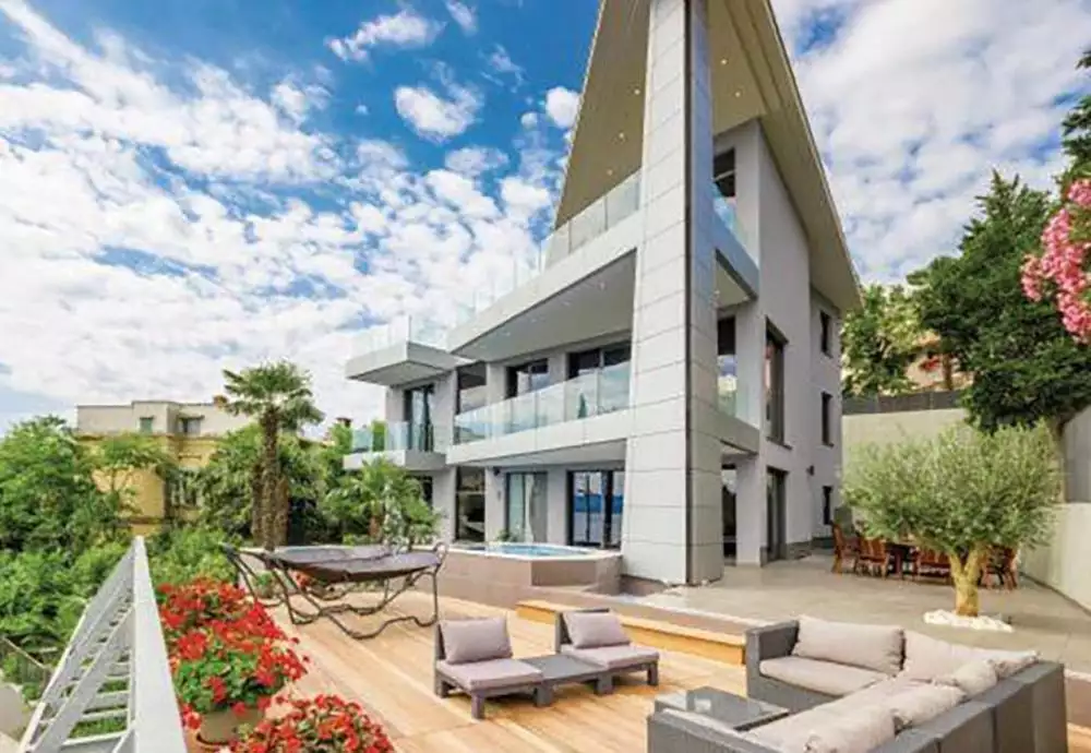 Villa 756m² in Croatia, Opatija. Priced at 3990000€ rent photo-1
