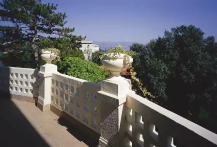 Hotels 1300m² in Croatia, Lovran. Priced at 4000000€ rent photo-3