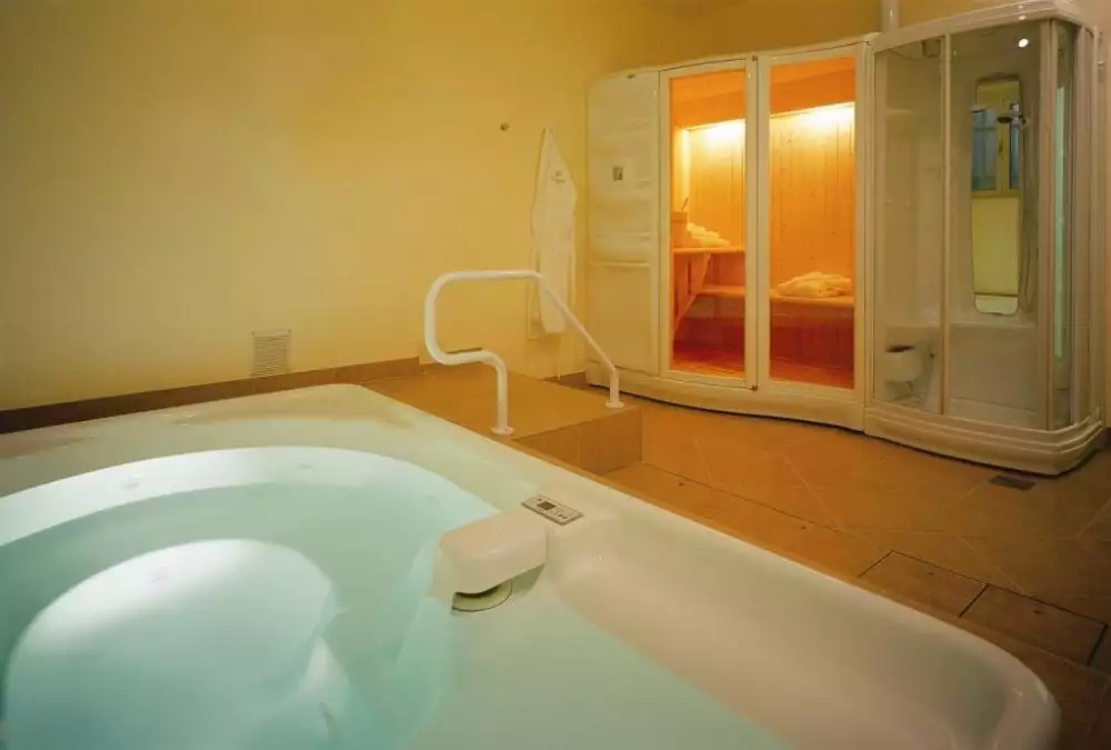 Hotels 1300m² in Croatia, Lovran. Priced at 4000000€ rent photo-9