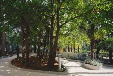 Hotels 1300m² in Croatia, Lovran. Priced at 4000000€ rent photo-10