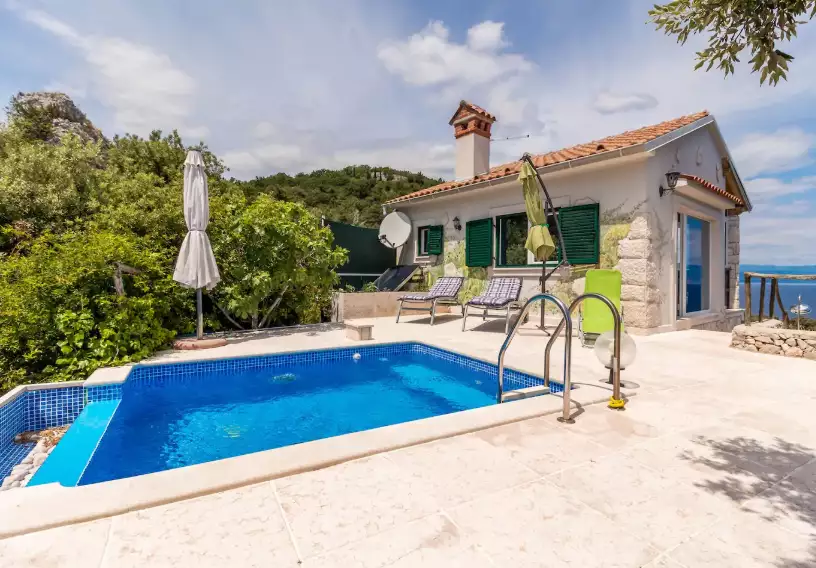 Villa 90m² in Croatia, Brsec. Priced at 2000000€ rent photo-4
