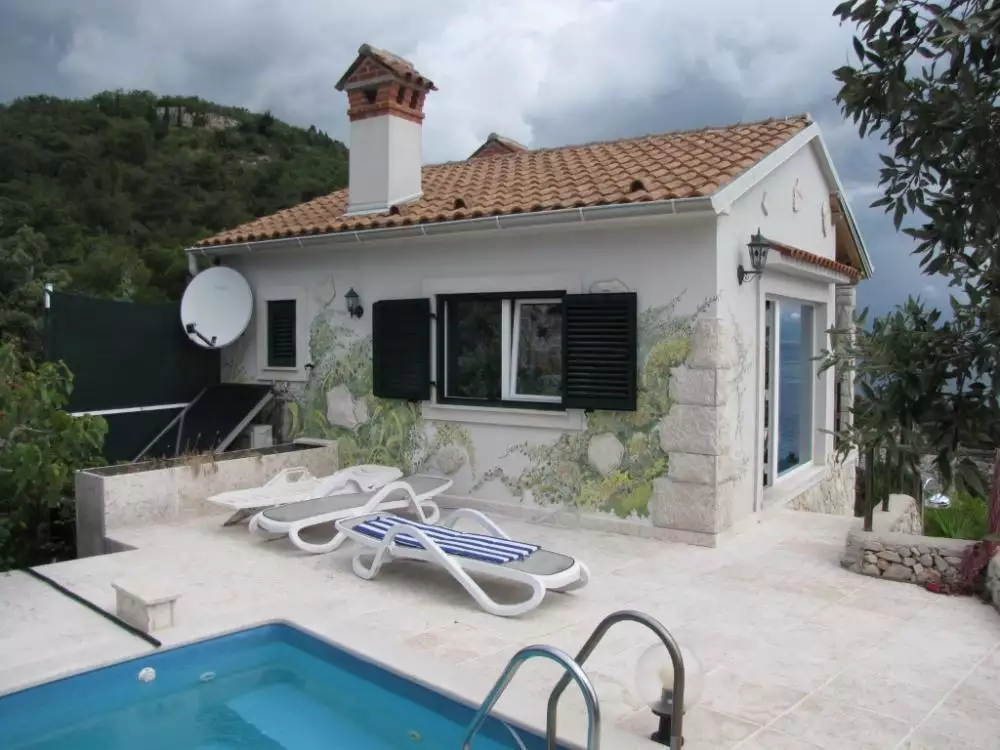 Villa 90m² in Croatia, Brsec. Priced at 2000000€ rent photo-12