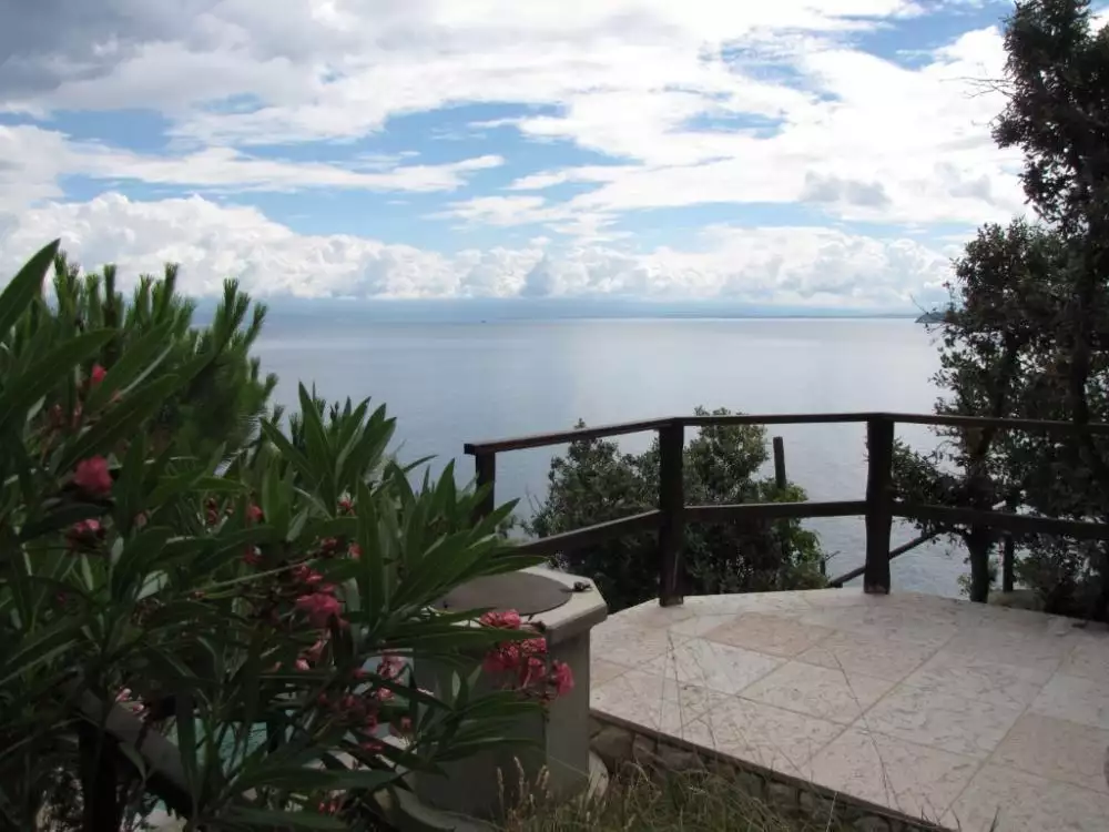 Villa 90m² in Croatia, Brsec. Priced at 2000000€ rent photo-13