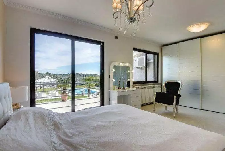Villa 260m² in Croatia, Pula. Priced at 2100000€ rent photo-24