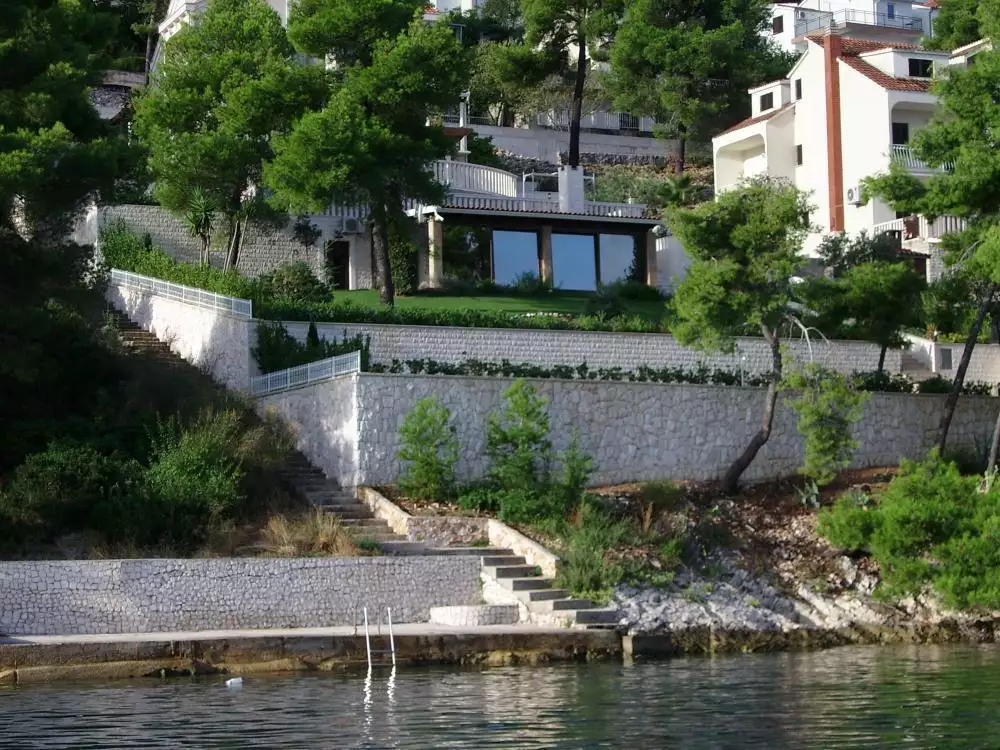 Villa 400m² in Croatia, Ciovo. Priced at 2400000€ rent photo-5